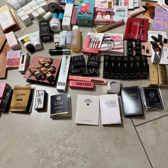 Huge Skincare Makeup Hair Perfume SAMPLES Bundle Sephora Ulta Nordstrom luxury - Picture 9 of 10